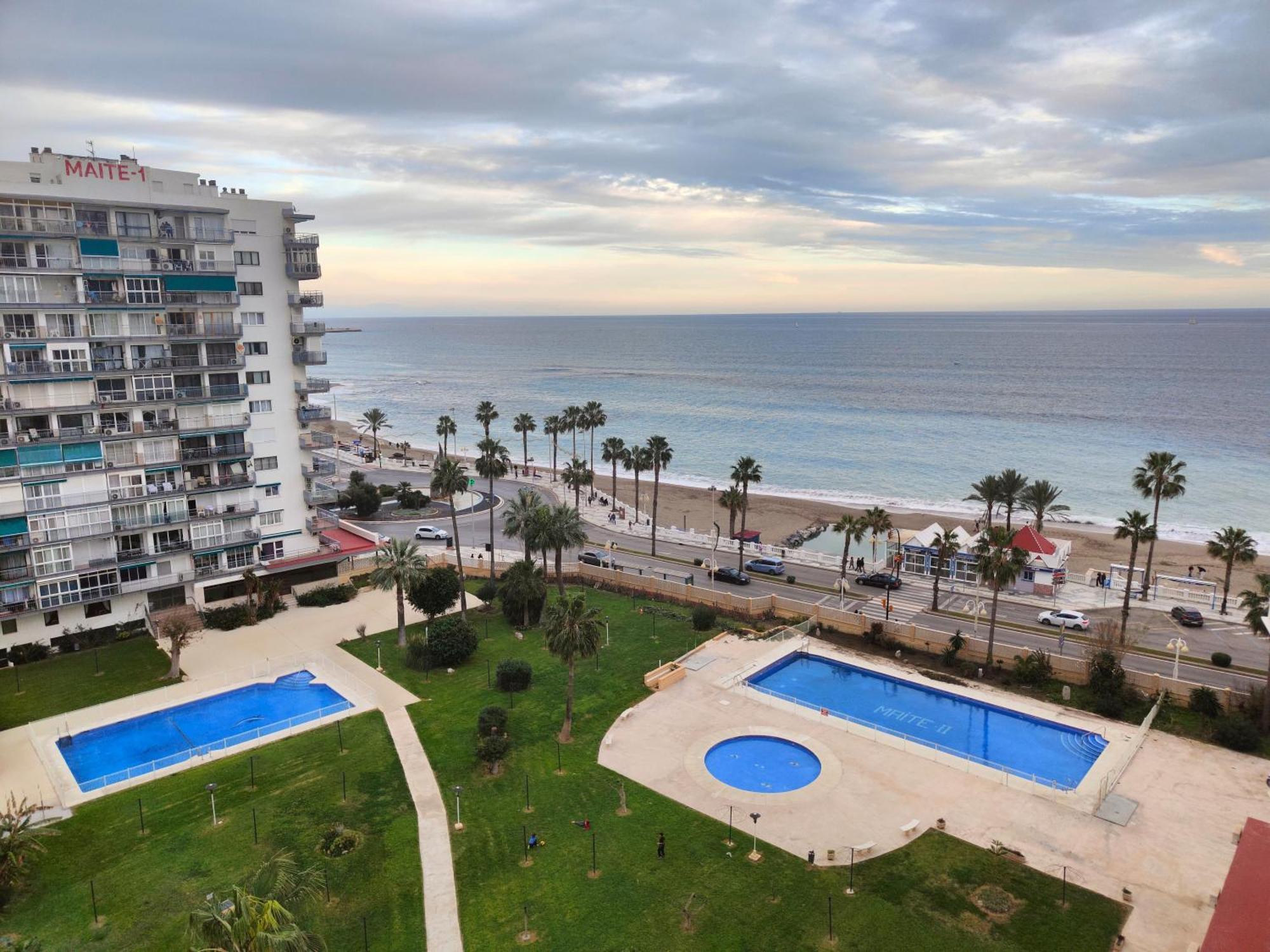 Apartamento En Benalmadena, Primera Linea De Playa Buitenkant foto